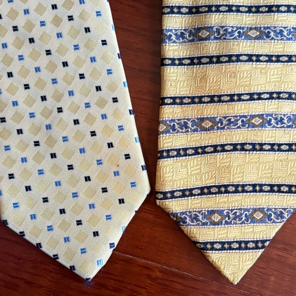Lot of two boys clip on ties 1 dockers silk yellow, 1 unbranded yellow polyester